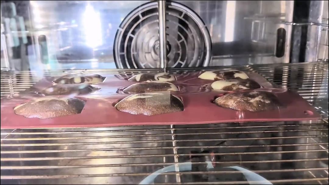 la bosse des madeleines qui monte au four